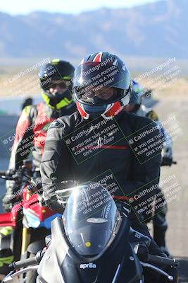 media/Dec-01-2025-Moto Forza (Mon) [[2daa91e15f]]/4-Around the Pits/